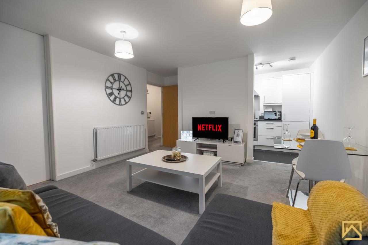 Modern 1 Bed In Central Mk, Free Parking, Smart Tv, Manhattan House By Valore Property Services Milton Keynes Eksteriør billede