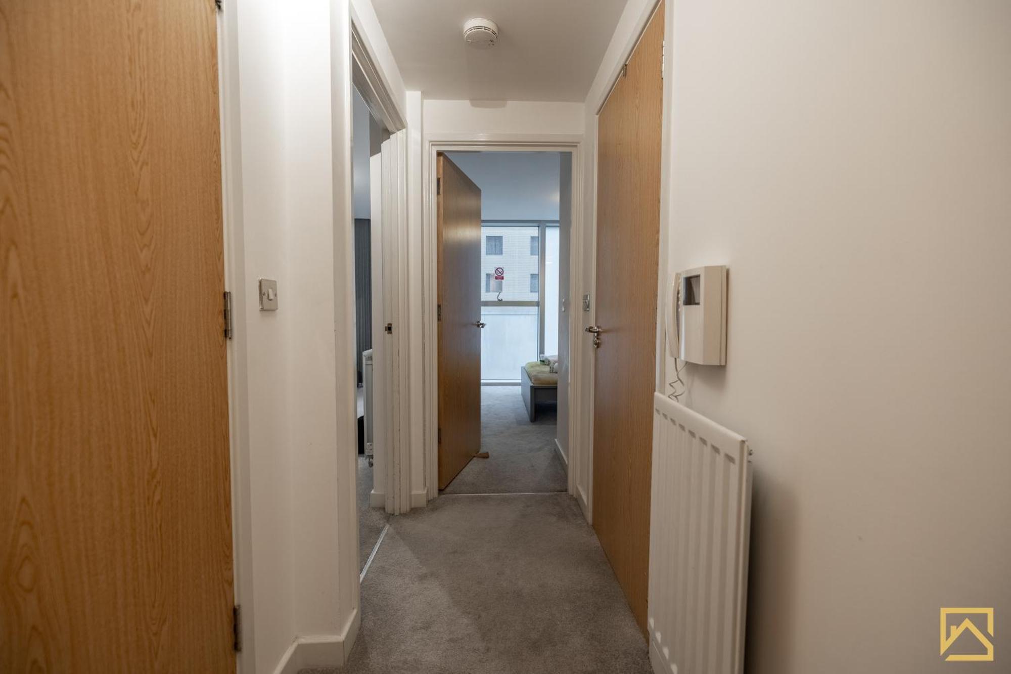 Modern 1 Bed In Central Mk, Free Parking, Smart Tv, Manhattan House By Valore Property Services Milton Keynes Eksteriør billede